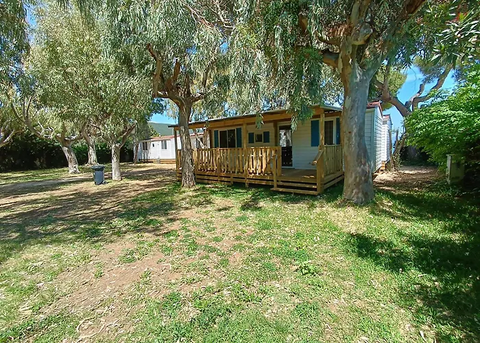 Camping Karavomilos