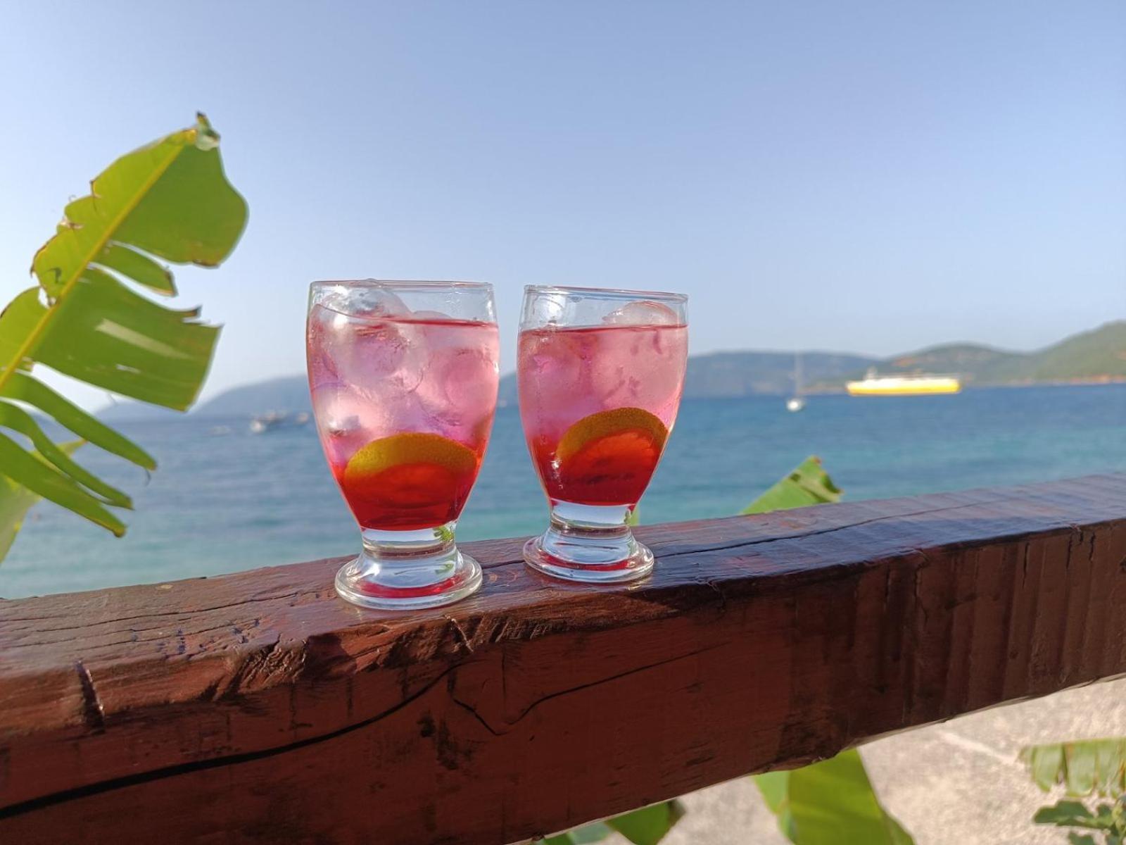 Camping Karavomilos *