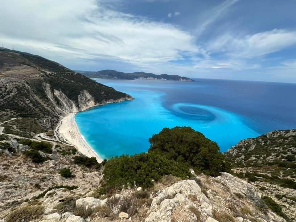 Karavomilos Camping